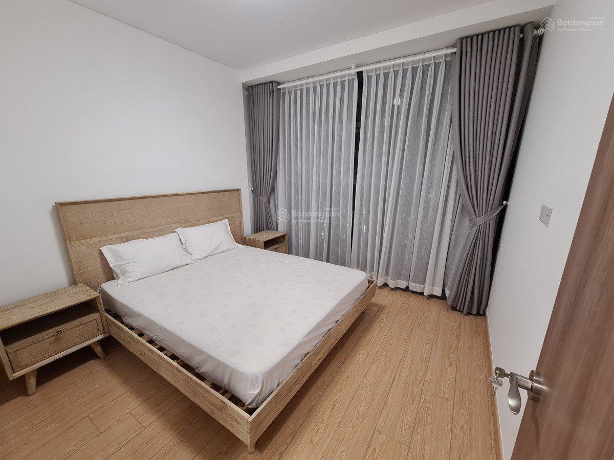 Apartment for rent in Ho Chi Minh City, Vietnam · Sunwah Pearl · 1 room, 1 bath