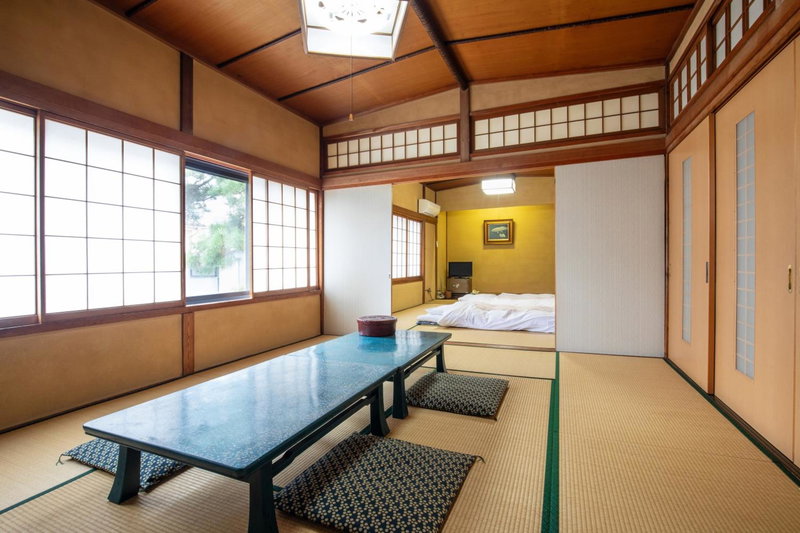 Daibutsu Ryokan, Takaoka, Japan