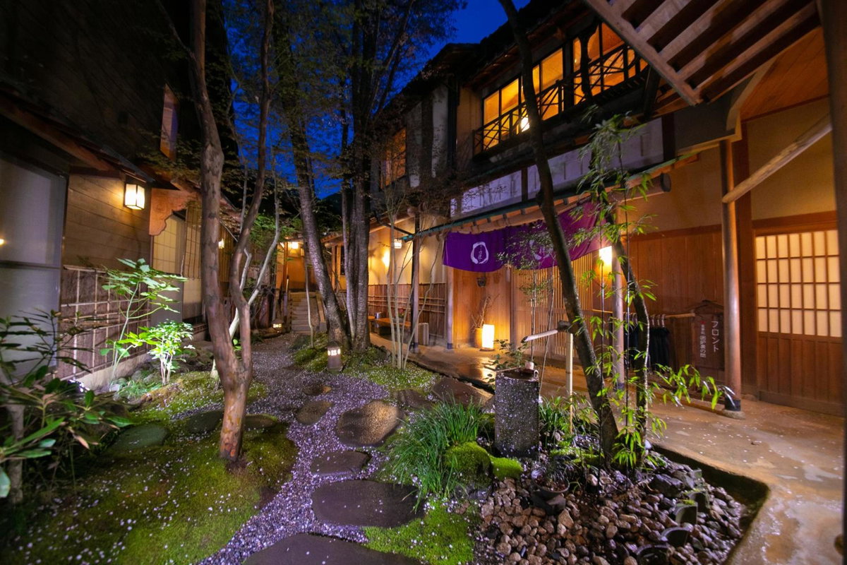 Oyado Ichizen, Japan