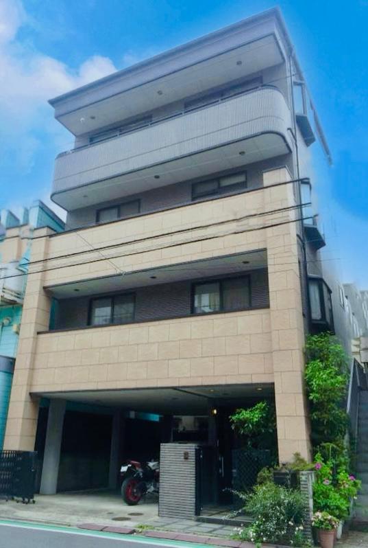 Oku Apartment, Japan