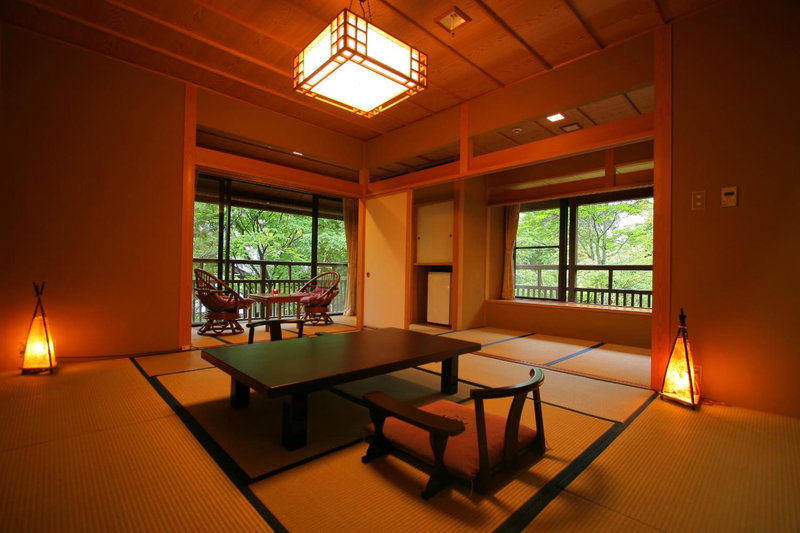 Senjukaku, Yamanouchi, Japan