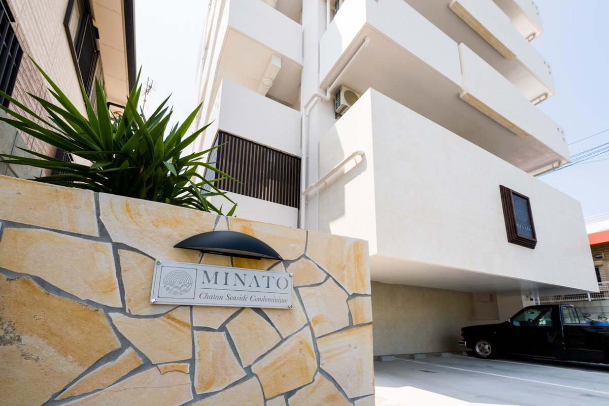MINATO Chatan Seaside Condominium, Japon