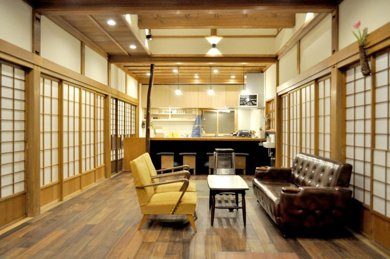 Guest House Takazuri-KITA, Nanto, Japan