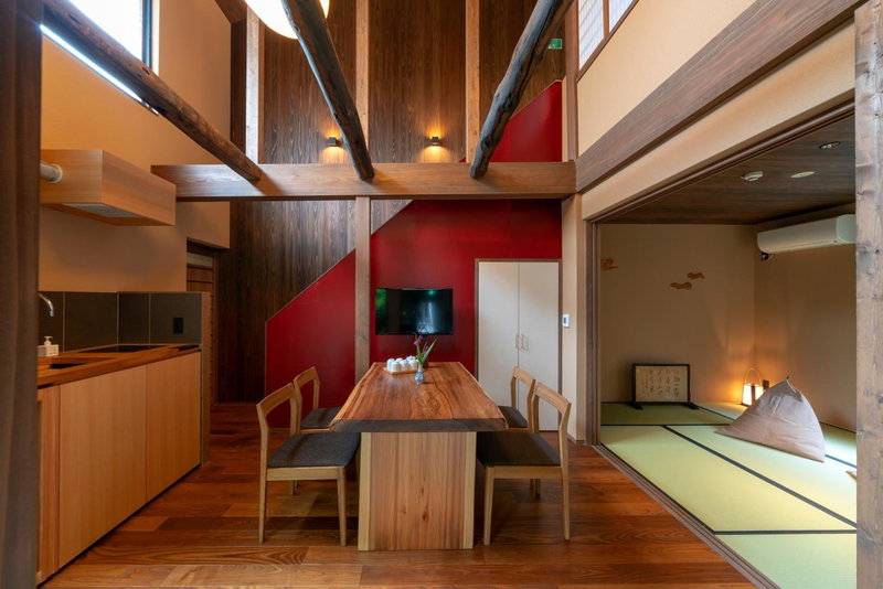 Hinaya Gojo, Kyoto, Japan