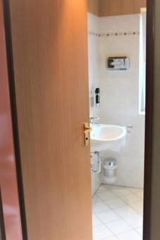 Hotel Alsterquelle 24h Check-in, Free Parking and WiFi, Henstedt-Ulzburg, Germany