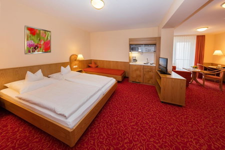 Gasthof - Hotel zum Ochsen GmbH, Berghülen, Germany