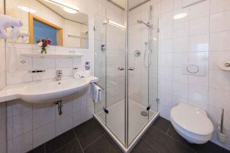 Gasthof - Hotel zum Ochsen GmbH, Berghülen, Germany