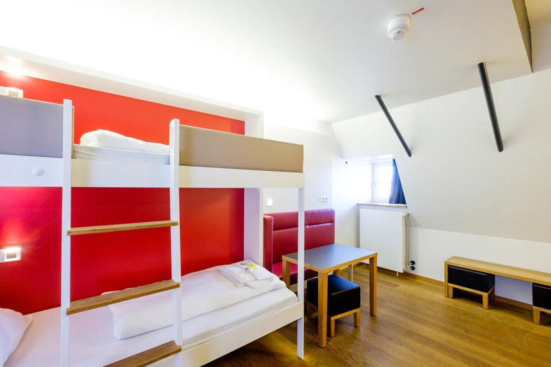 Jugendherberge Nürnberg - Youth Hostel - membership required!, Nürnberg, Germany