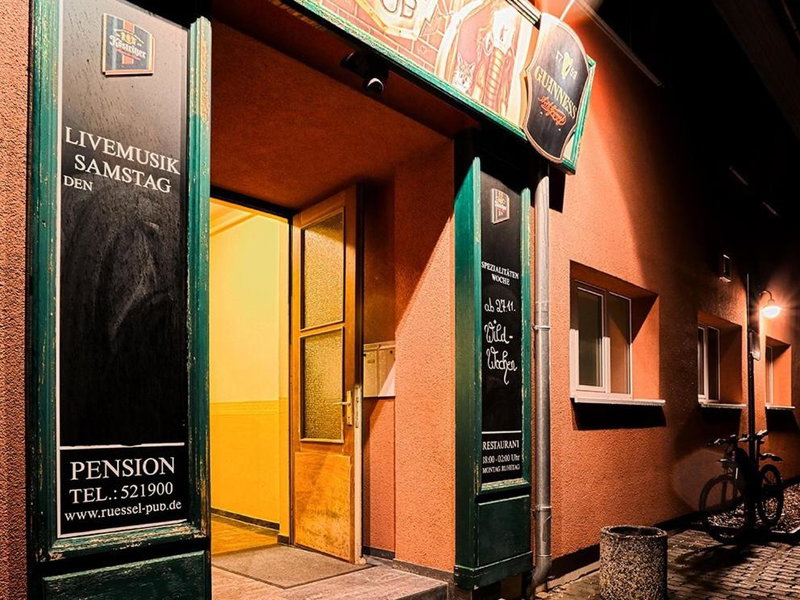 Restaurant & Pension Rüssel - Pub, Sangerhausen, Germany