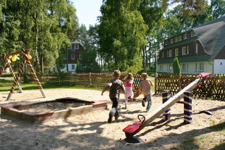 Familienresort Usedom - Ihr entspannter Familienurlaub mit Abenteuerspielplatz & der längsten Wasserrutsche im deutschen Teil der Insel Usedom, Trassenheide, Germany