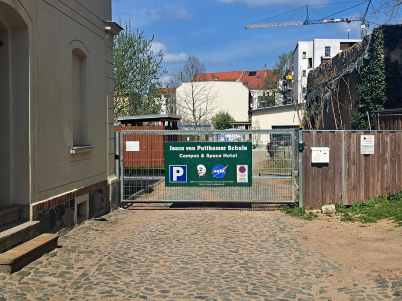 Space Hotel im Campus der JvP Schule, Leipzig, Germany