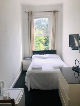 Amhurst Hotel, London, United Kingdom