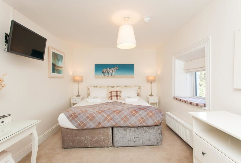 Manse On The Beach, Kirkistown, United Kingdom