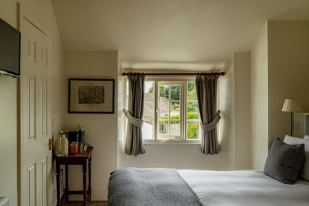 The Bell Inn, Lechlade, United Kingdom