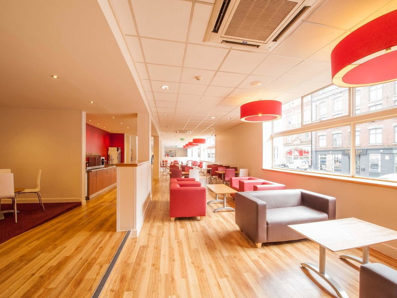 Travelodge Newcastle-under-Lyme Central, Newcastle-Under-Lyme, United Kingdom