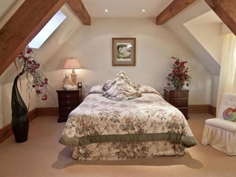 Little Red Rooster Rest and Spa, Tenby, United Kingdom