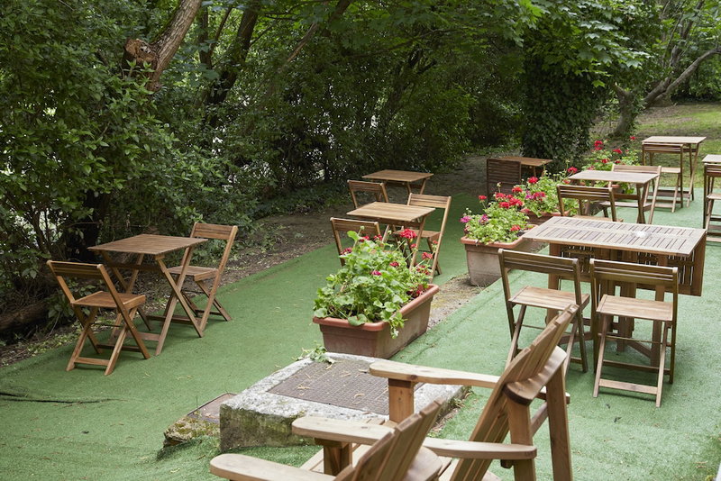 Hotel Iriguibel, Huarte, Spain