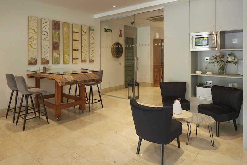 Hotel Iriguibel, Huarte, Spain