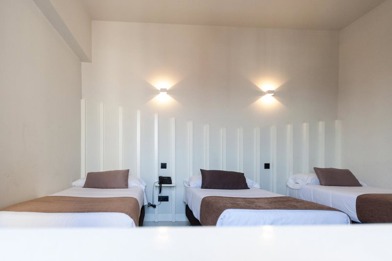 Hostal Gran Via 44, Madrid, Spain