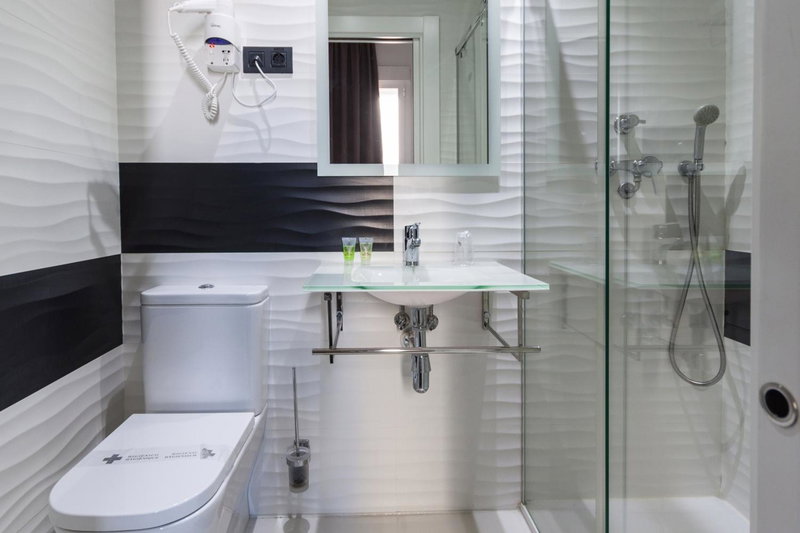 Hostal Gran Via 44, Madrid, Spain