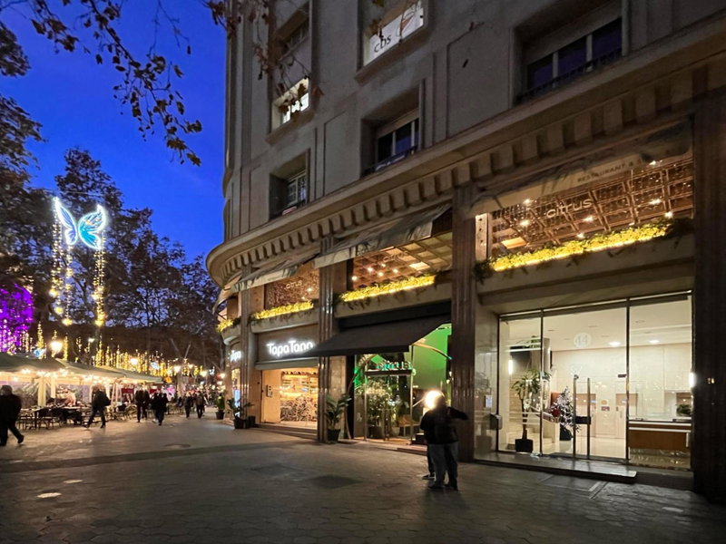 Passeig de Gràcia by Enjoybcn, Barcelona, Spain
