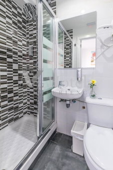 AYZ Sierra de Meira - Auto check-in property, Madrid, Spain