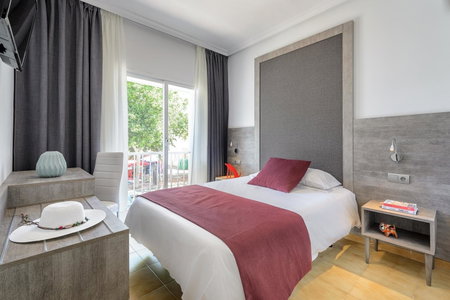 Hotel Vibra Marco Polo II - Adults only, San Antonio, Spain