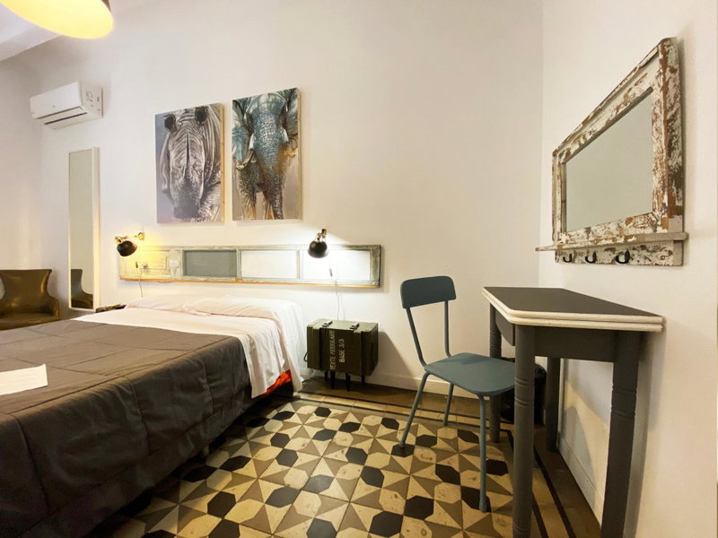 Hostal Portugal, Barcelona, Spain