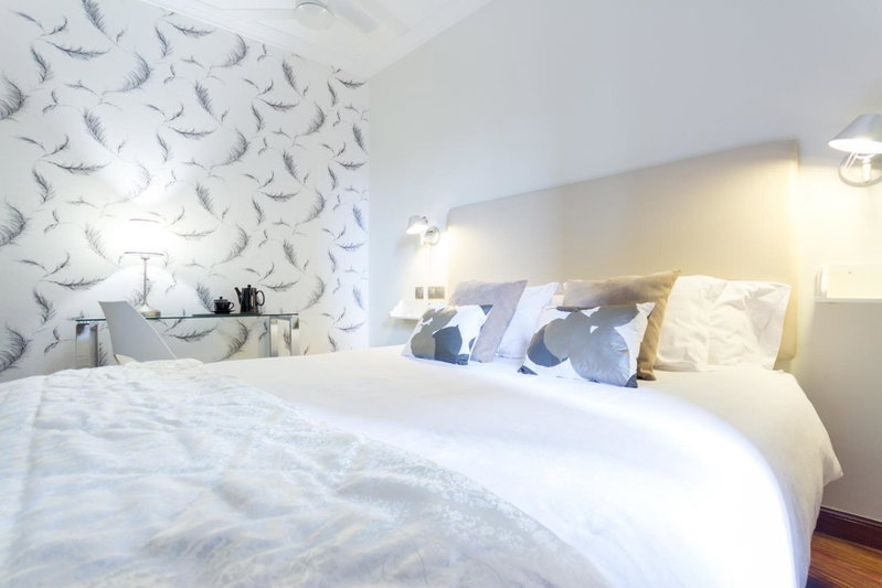 Cuatro Caminos Rooms, Torrelavega, Spain