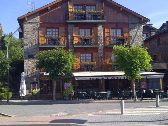 Hotel · Hotel Esquirol, Llivia