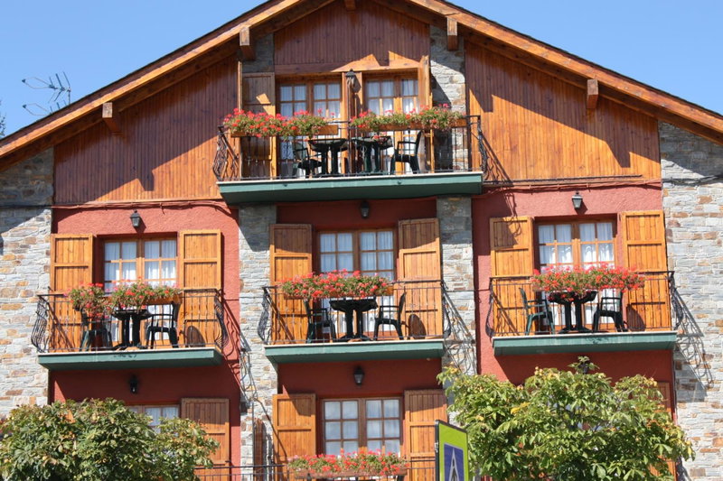 Hotel Esquirol, Llivia, Spain