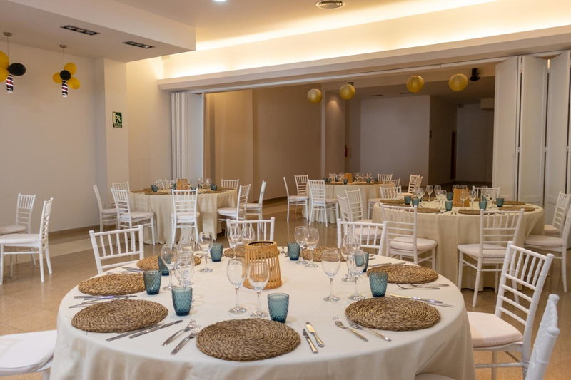 Hotel Philadelfia, Peligros, Spain