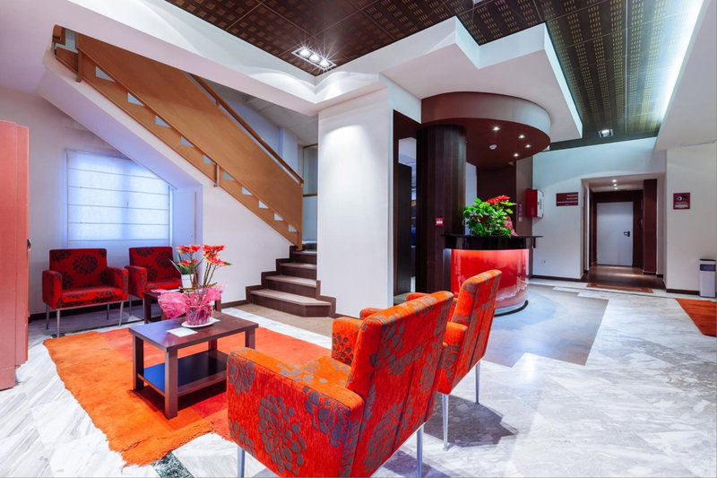 Hotel Philadelfia, Peligros, Spain