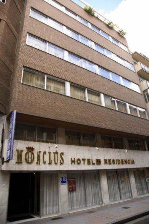 Hotel · Monclús, Palencia