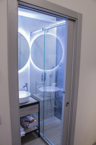 Hostal Juliette & Coworking, Madrid, Spain