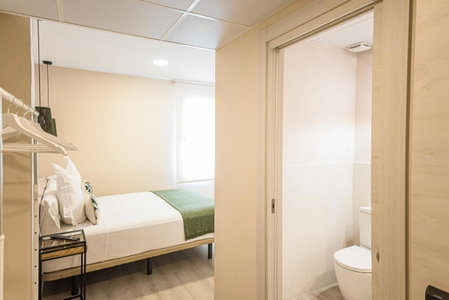 Hostal Plaza Boutique - Solo adultos, Zaragoza, Spain