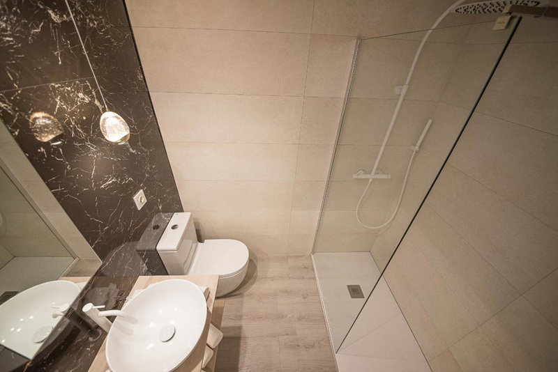 Hostal Plaza Boutique - Solo adultos, Zaragoza, Spain