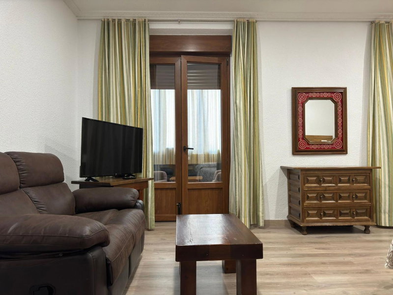 Hostal Aribel Longinos, Cercedilla, Spain