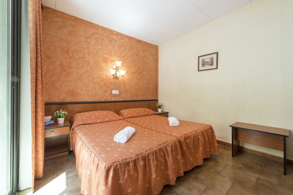 Hotel Marisol, Испания