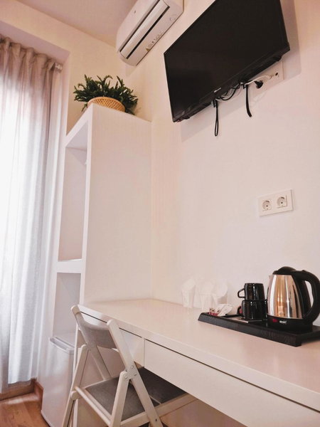 Hostal Comercial, Madrid, Spain