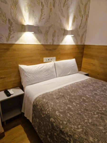 Hostal Comercial, Madrid, Spain
