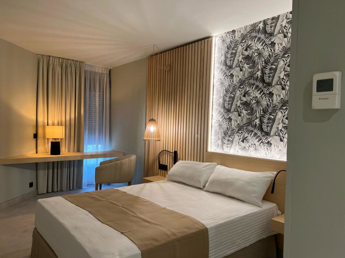 Hotel Noy, Spain