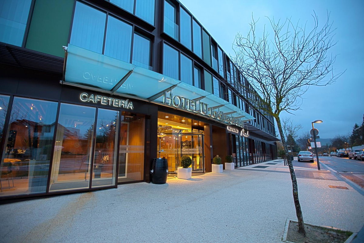 Hotel Jardines de Uleta Suites, Spain
