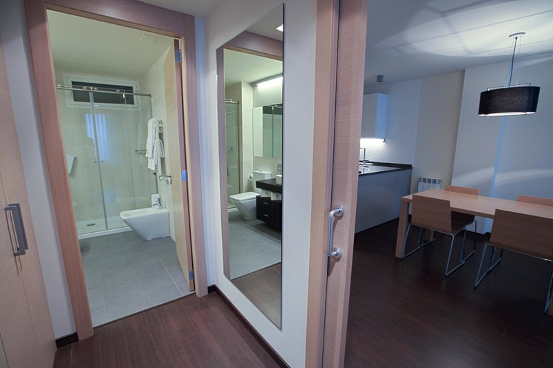 Hotel Jardines de Uleta Suites, Vitoria-Gasteiz, Spain