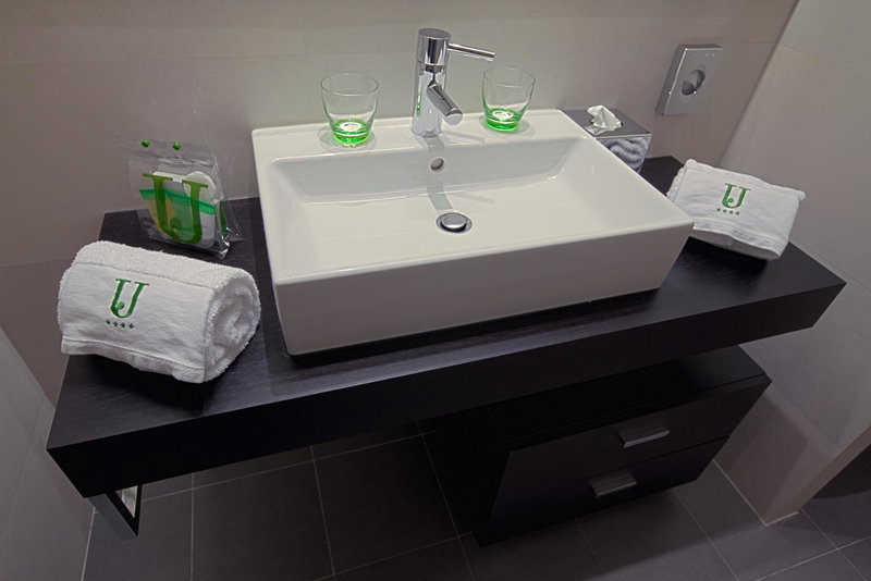 Hotel Jardines de Uleta Suites, Vitoria-Gasteiz, Spain