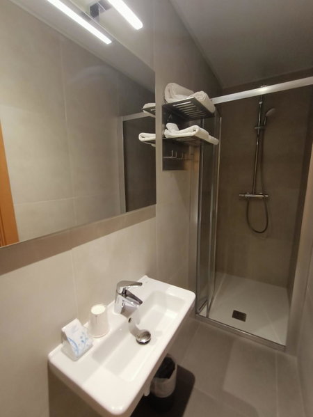 Hotel Vilobi, Vilobí d'Onyar, Spain