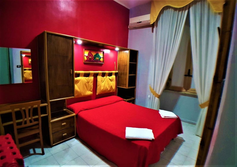 Hotel Ginevra, Naples, Italy
