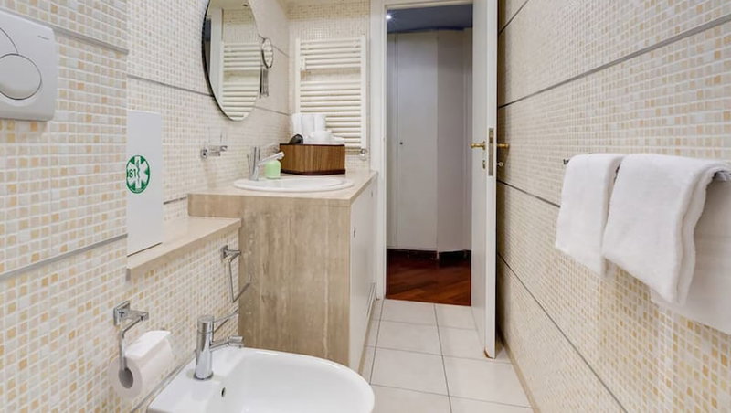 Folia B&B, Rome, Italy