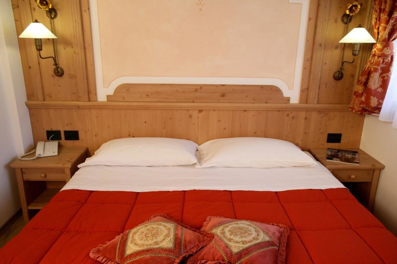 Hotel Garni La Roccia, Andalo, Italy