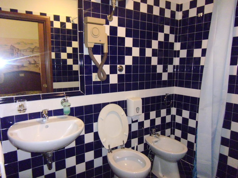 Cambridge Hotel, Rome, Italy